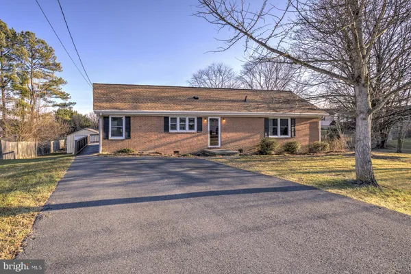 $325,000 | 7786 Carolyn Avenue, Middletown, VA 22645