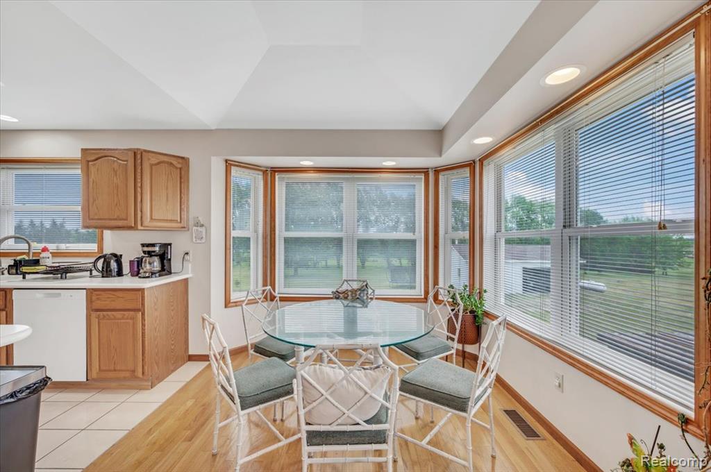 2551 Marathon Road Lapeer, MI 48446 - Photo 17 of 33