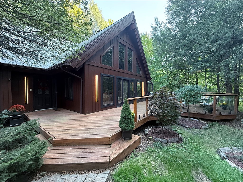 33 Woodstock Road Concord, NY 14069 - Photo 2 of 22