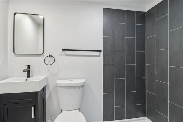 $345,000 | 11600 East 62nd Street, Raytown, MO 64133