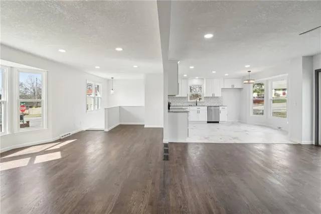 $345,000 | 11600 East 62nd Street, Raytown, MO 64133