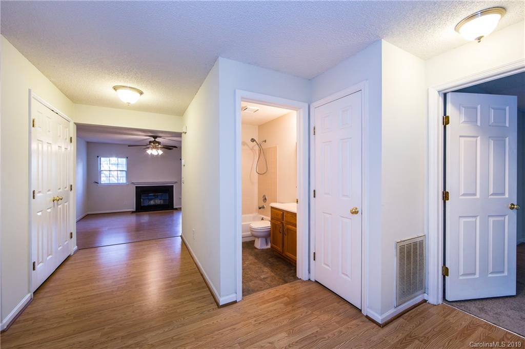 19827 Henderson Road, Unit D Cornelius, NC 28031 - Photo 5 of 22 Gallery Image 5