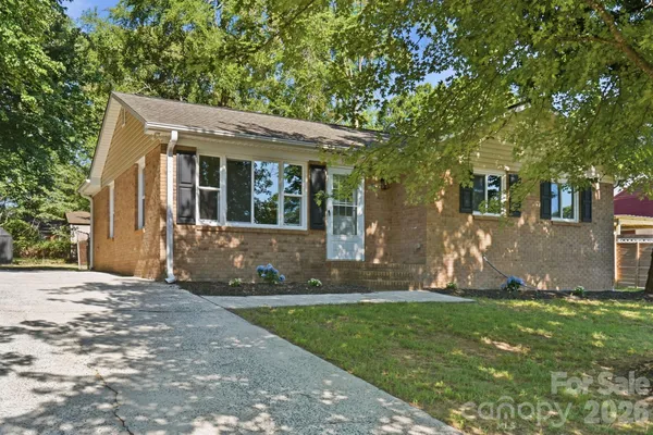 $284,990 | 9828 Starwood Drive, Charlotte, NC 28215