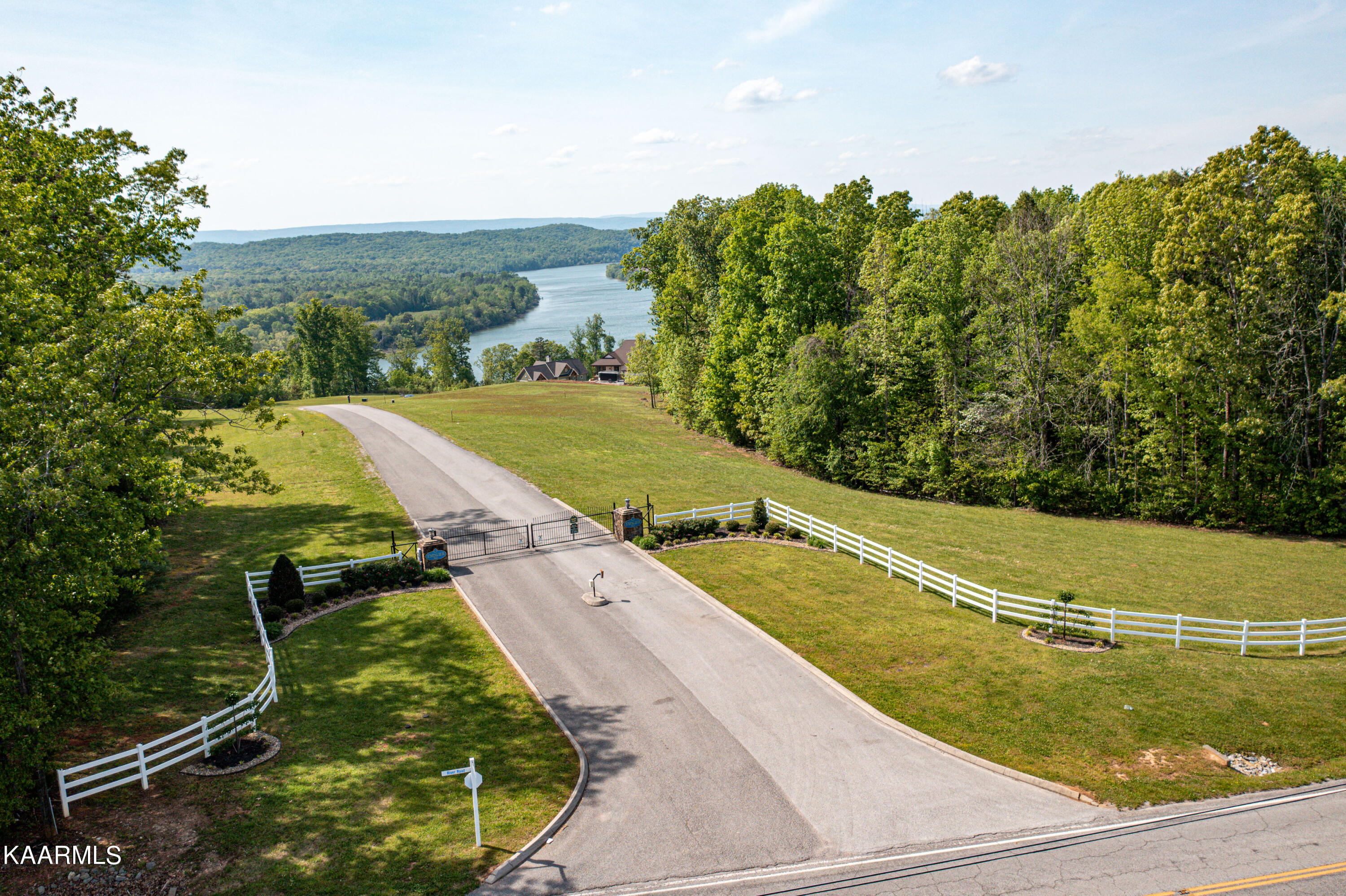 25 Espalier Drive Decatur, TN 37322 - Photo 10 of 20 Espalier Bay Subdivision-1