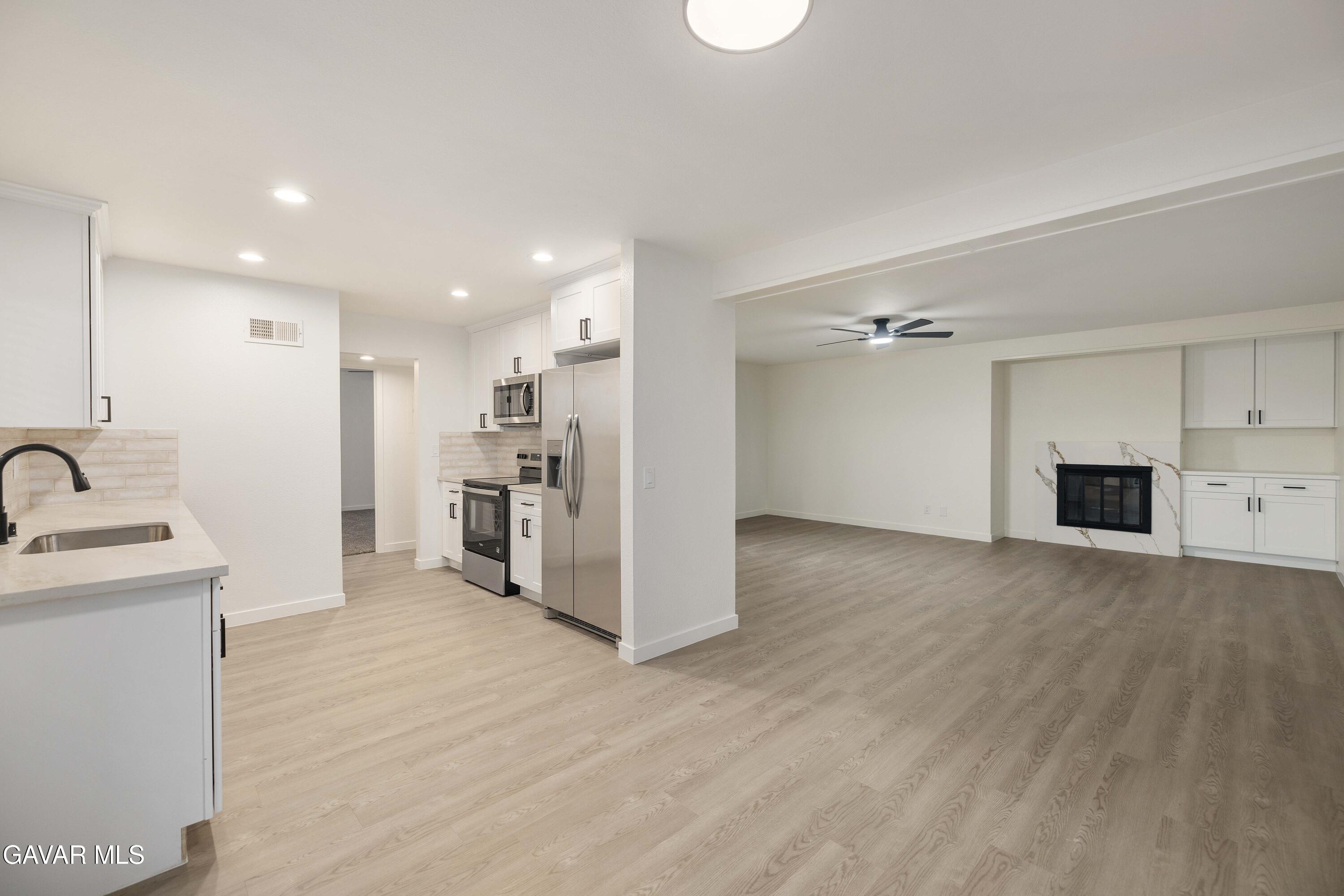 42935 15th Street West, Unit 9 Lancaster, CA 93534 - Photo 14 of 20 42935 15th St W #9-6