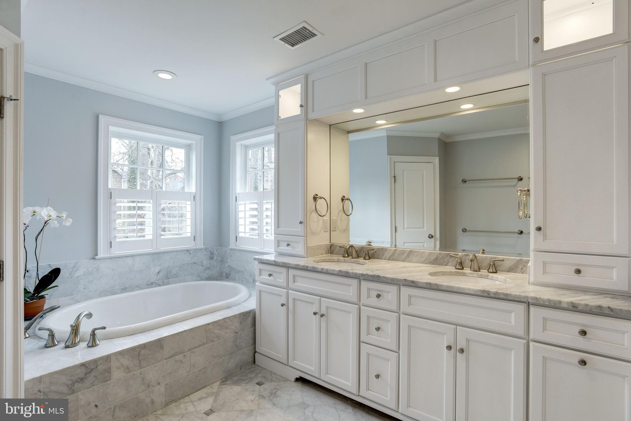 3202 Cummings Lane Chevy Chase, MD 20815 - Photo 23 of 38