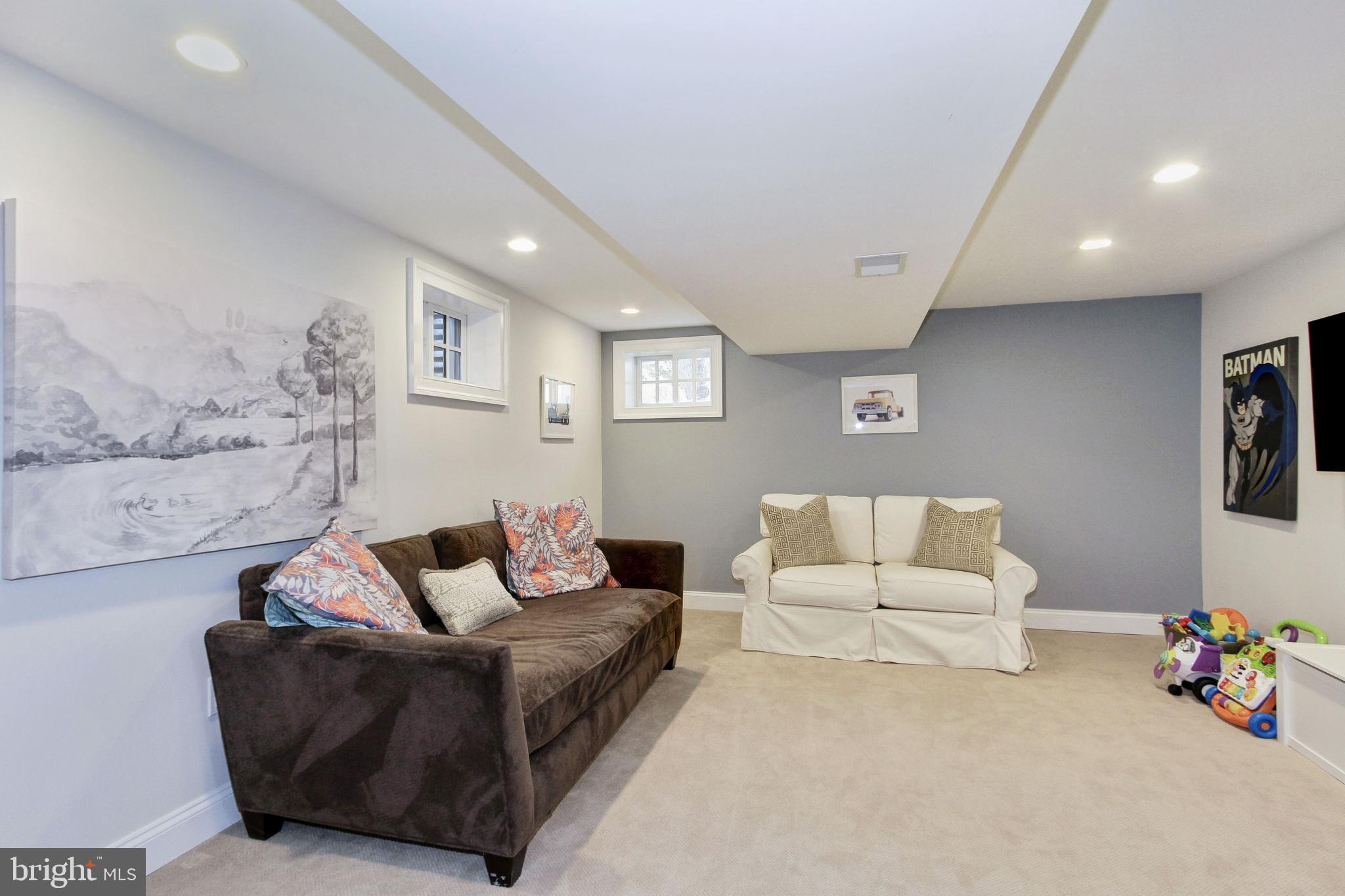 3202 Cummings Lane Chevy Chase, MD 20815 - Photo 35 of 38