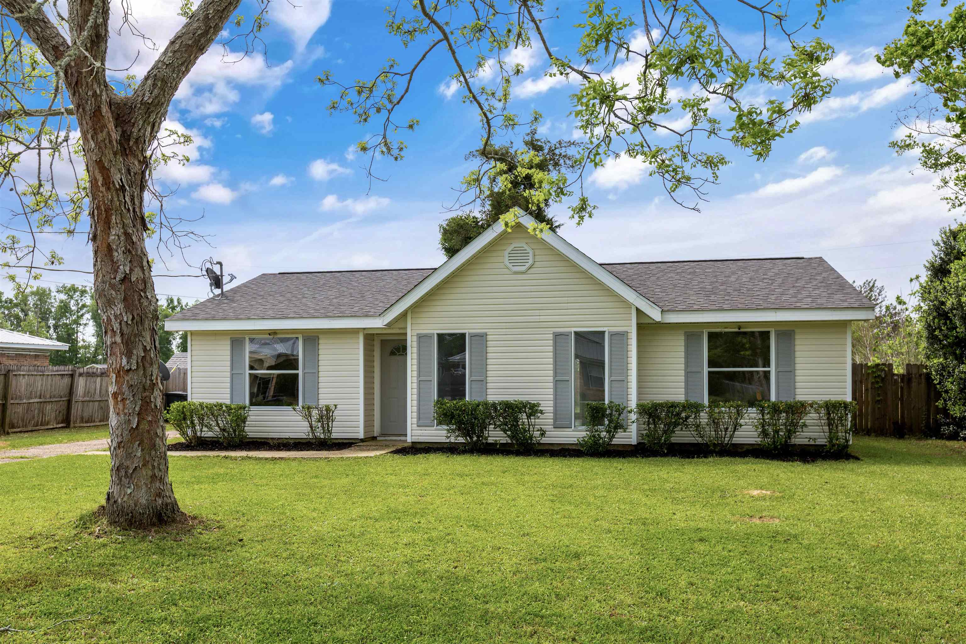 80 Steele Lane Loxley, AL 36551 - Photo 1 of 19