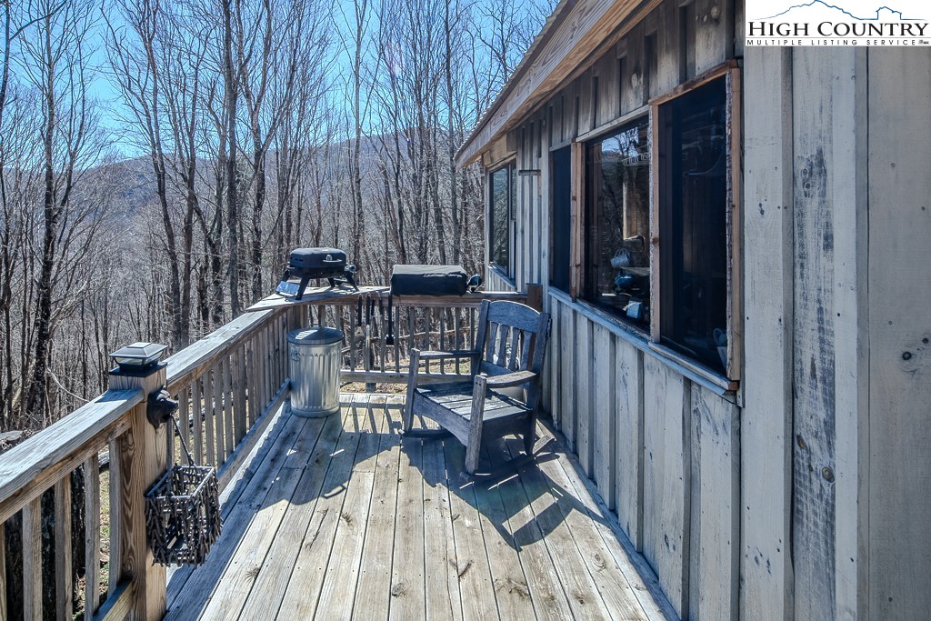 Jerry's Creek Road Newland, NC 28657 - Photo 17 of 49 a view of balcony and deck