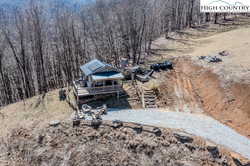 Jerry's Creek Road Newland, NC 28657 - Photo 37 of 49 a view of roof with wooden fence