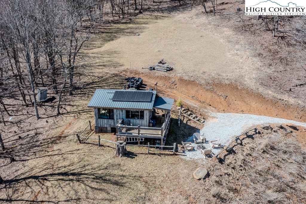 Jerry's Creek Road Newland, NC 28657 - Photo 39 of 49 a bench sitting in middle of the ocean