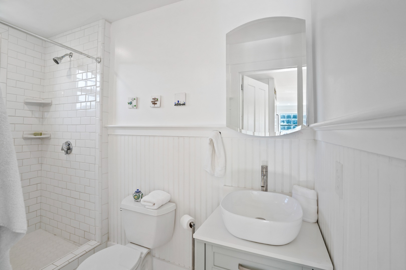 187 Lagoon Pond Road Vineyard Haven, MA 02568 - Photo 11 of 26