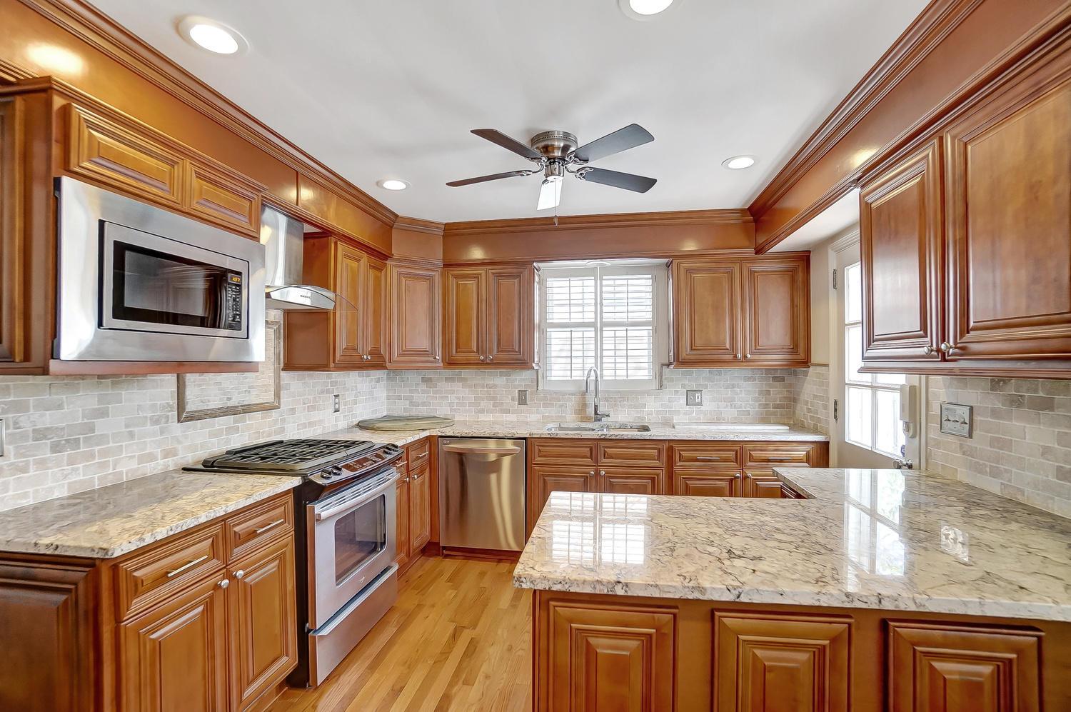 2398 Brandon Road Columbus, OH 43221 - Photo 15 of 56