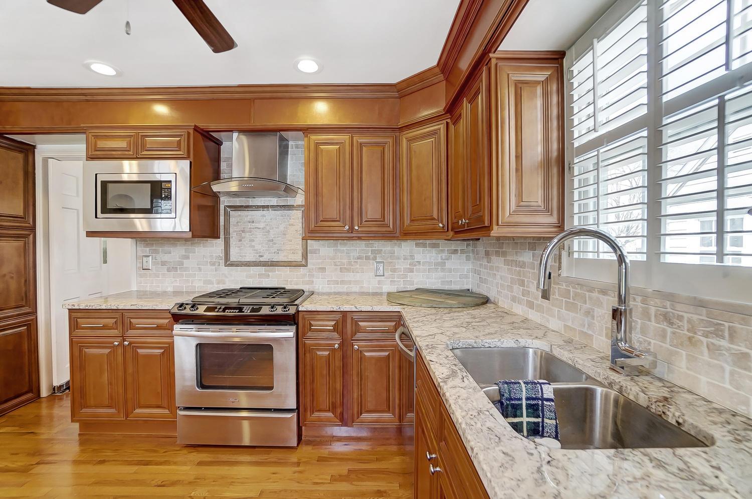 2398 Brandon Road Columbus, OH 43221 - Photo 17 of 56