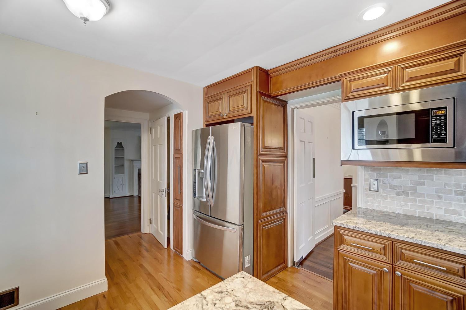 2398 Brandon Road Columbus, OH 43221 - Photo 19 of 56