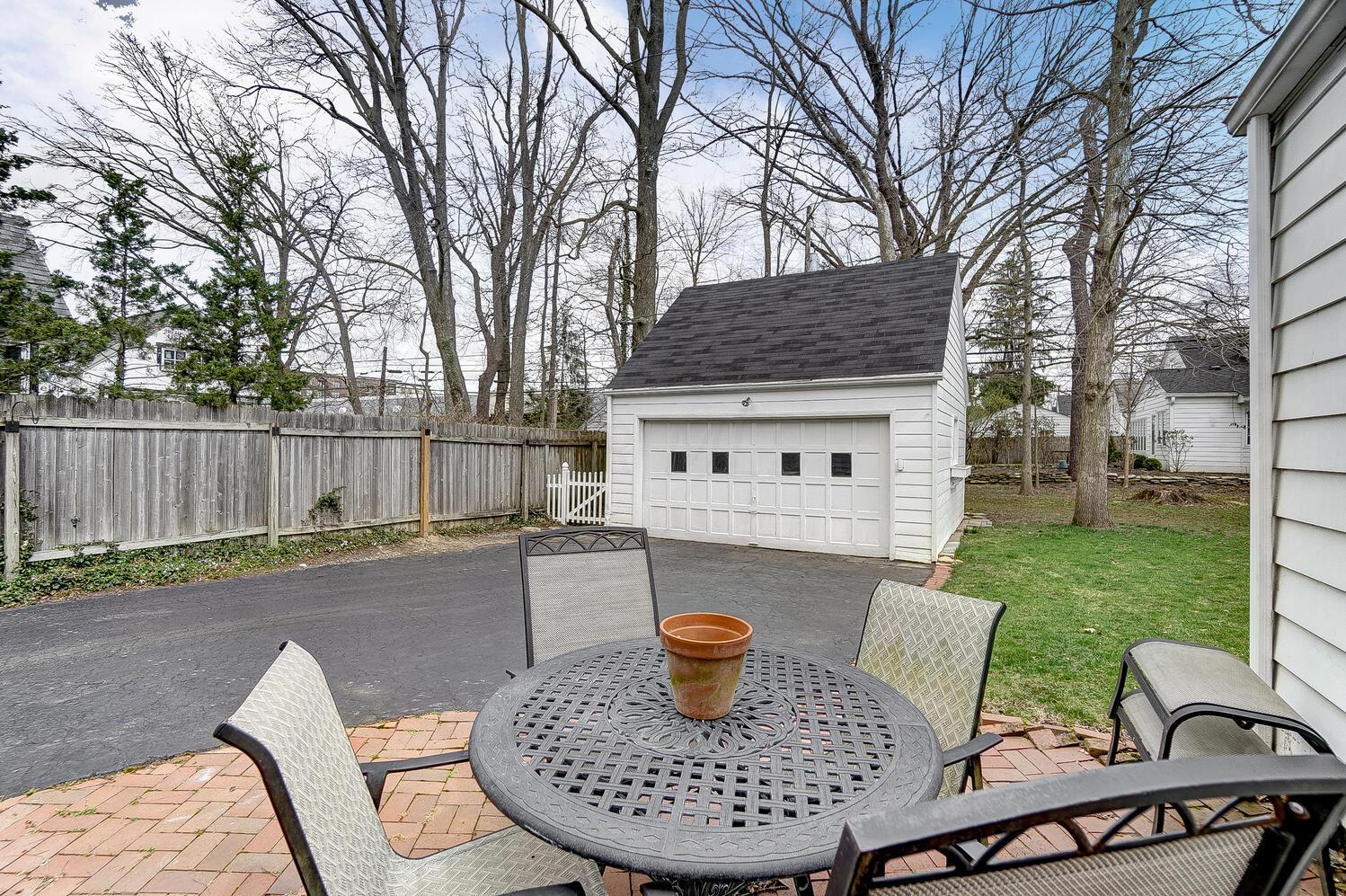 2398 Brandon Road Columbus, OH 43221 - Photo 49 of 56