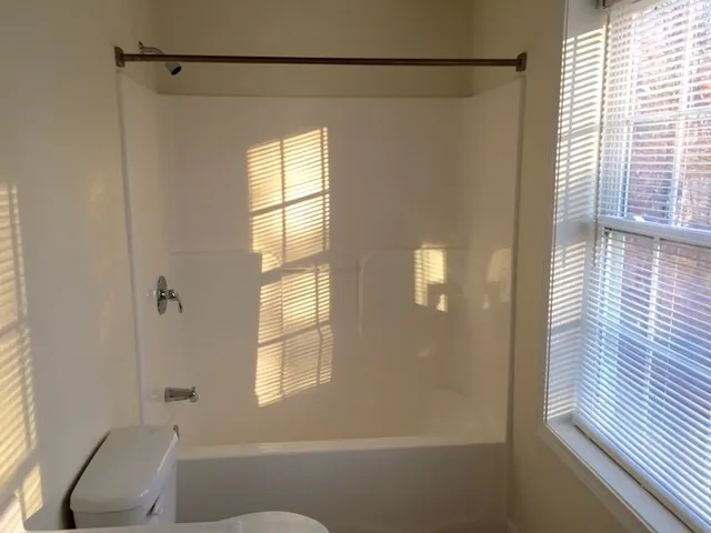 $1,945 | 50 Sentinel Court, Unit L08, Manchester, NH 03103