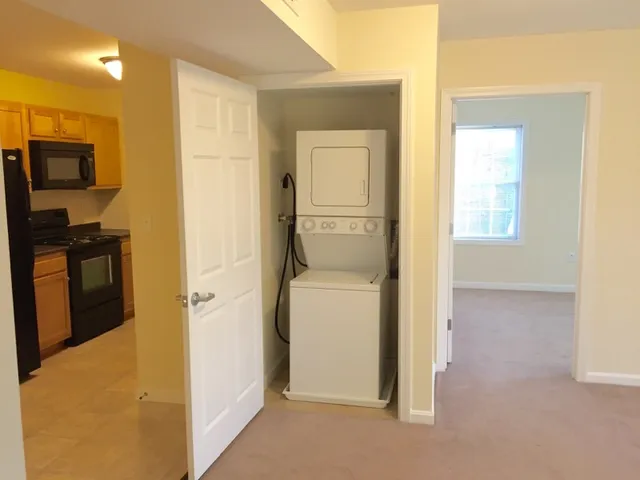 $1,945 | 50 Sentinel Court, Unit L08, Manchester, NH 03103