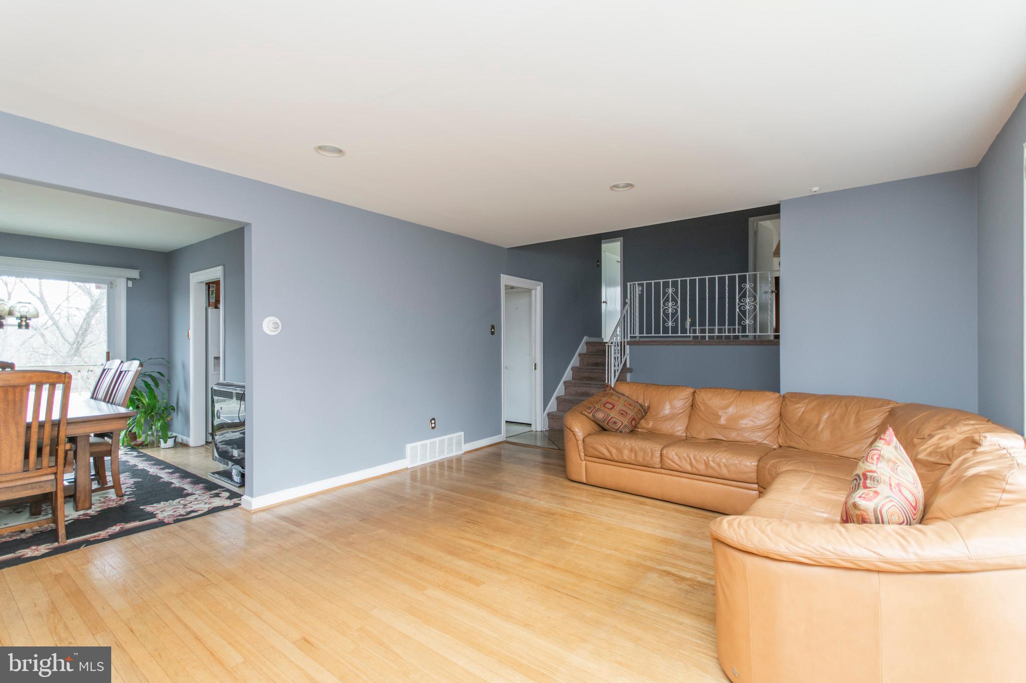 7746 Clements Road Wyncote, PA 19095 - Photo 3 of 34 Gallery Image 3