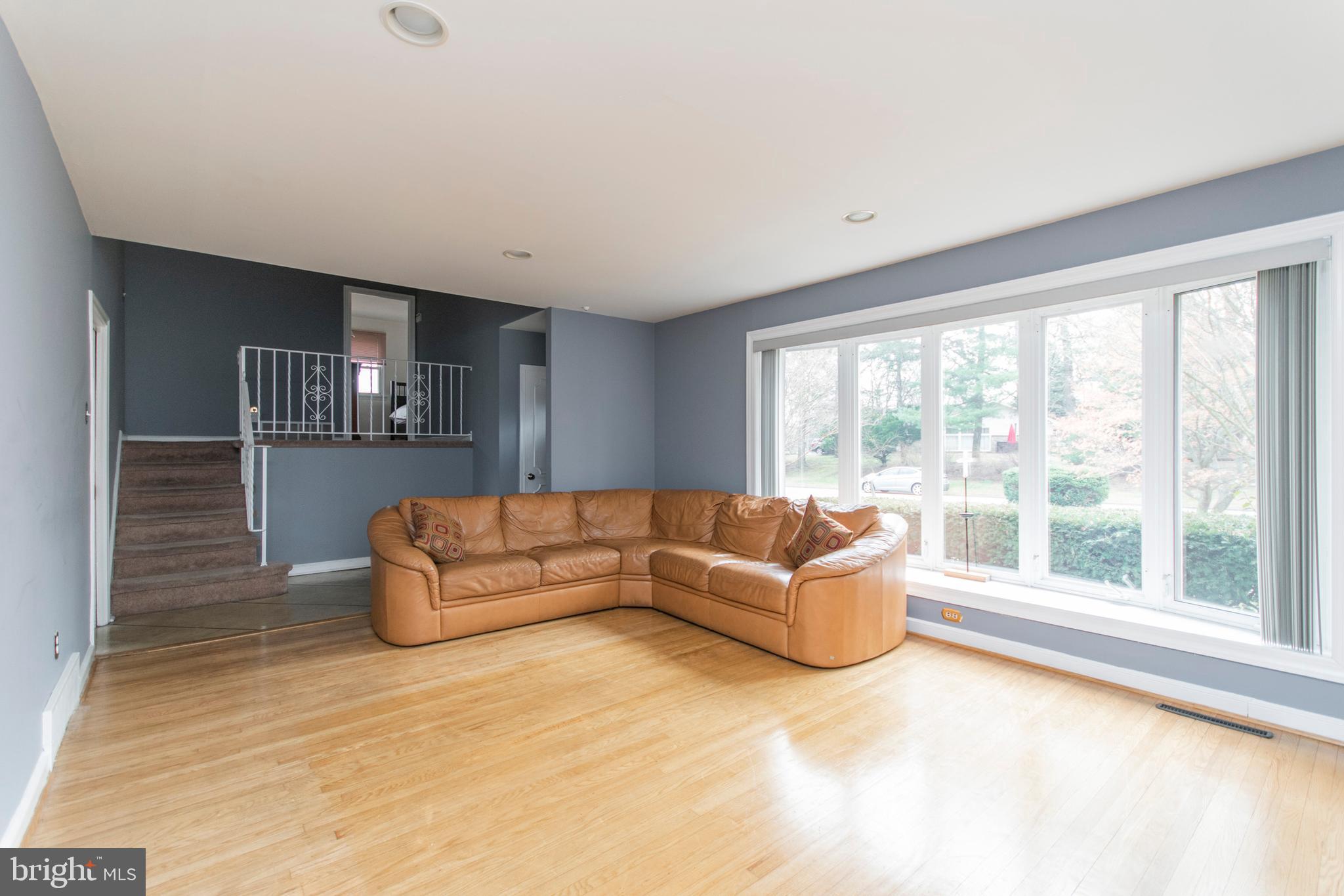 7746 Clements Road Wyncote, PA 19095 - Photo 4 of 34 Gallery Image 4