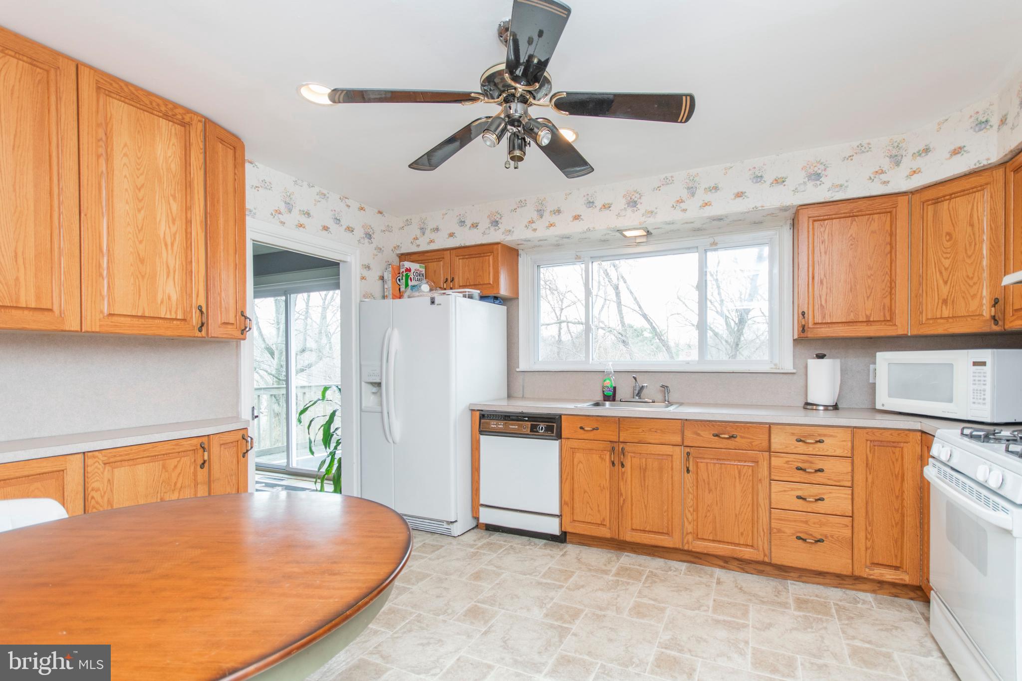 7746 Clements Road Wyncote, PA 19095 - Photo 5 of 34 Gallery Image 5