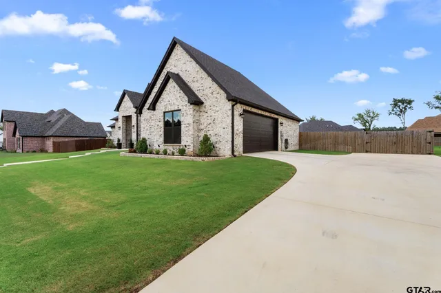 $585,000 | 12293 Harlon Street, Flint, TX 75762