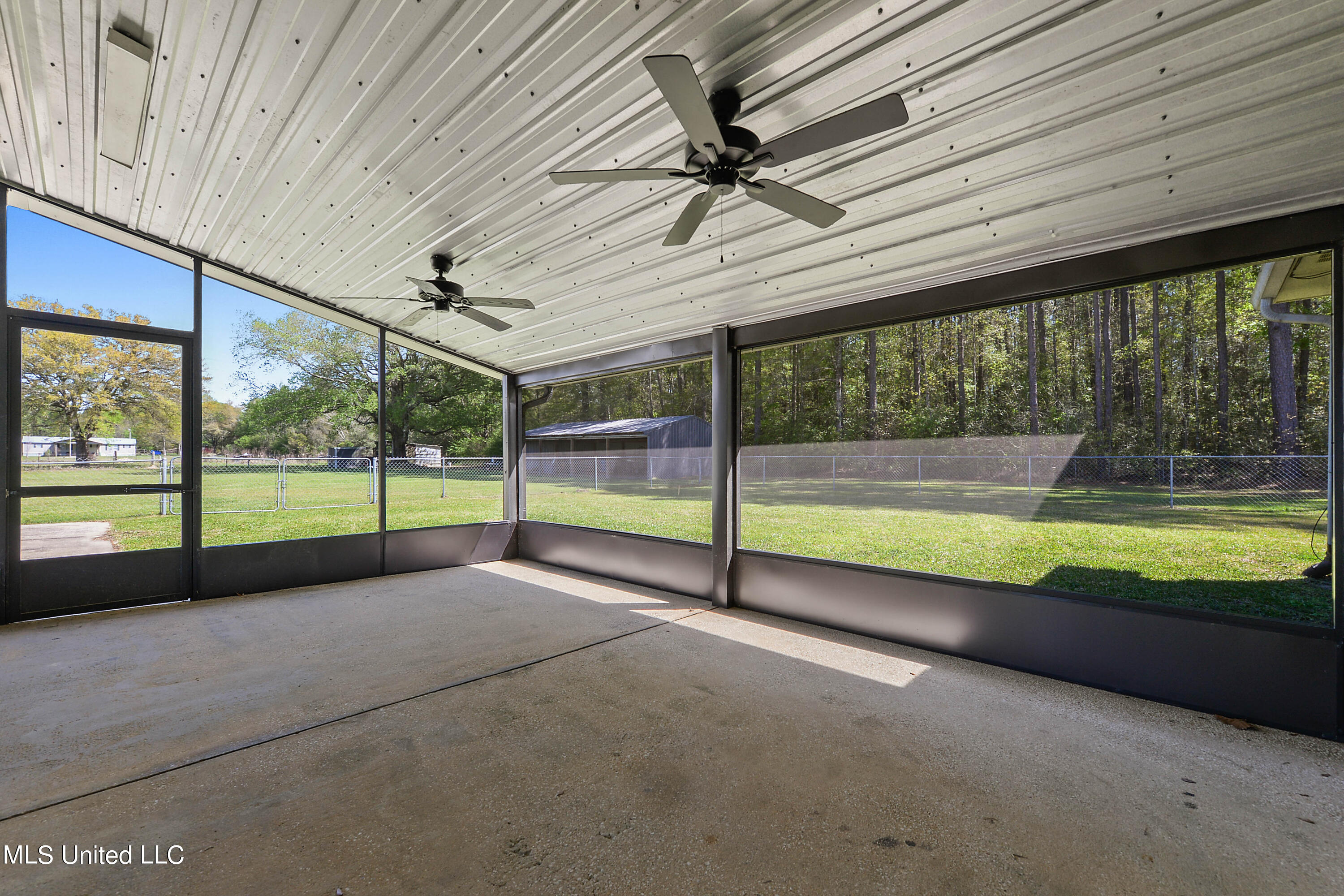 5837 Hurley Wade Road Moss Point, MS 39562 - Photo 28 of 31 028