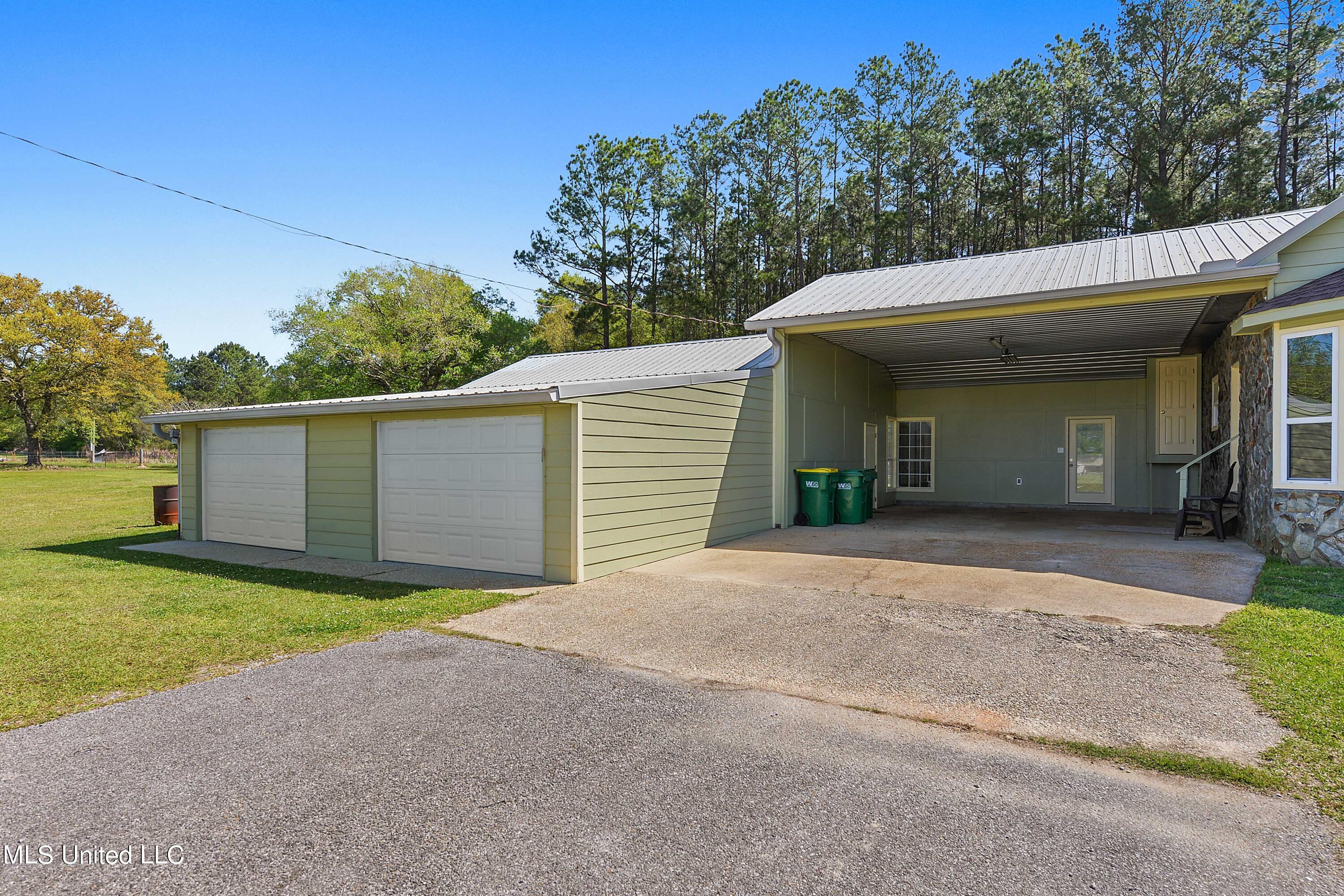 5837 Hurley Wade Road Moss Point, MS 39562 - Photo 3 of 31 003