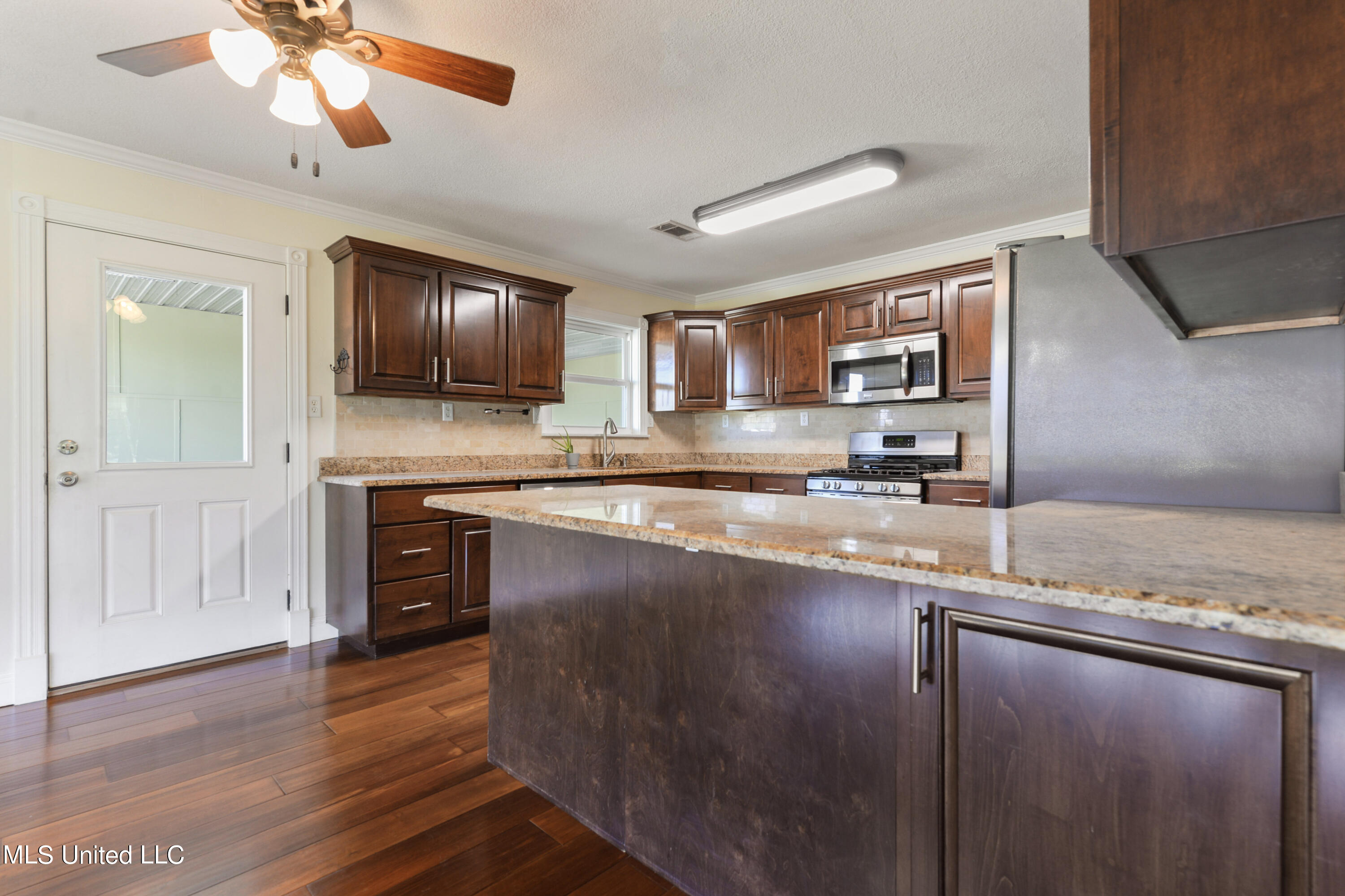 5837 Hurley Wade Road Moss Point, MS 39562 - Photo 8 of 31 008