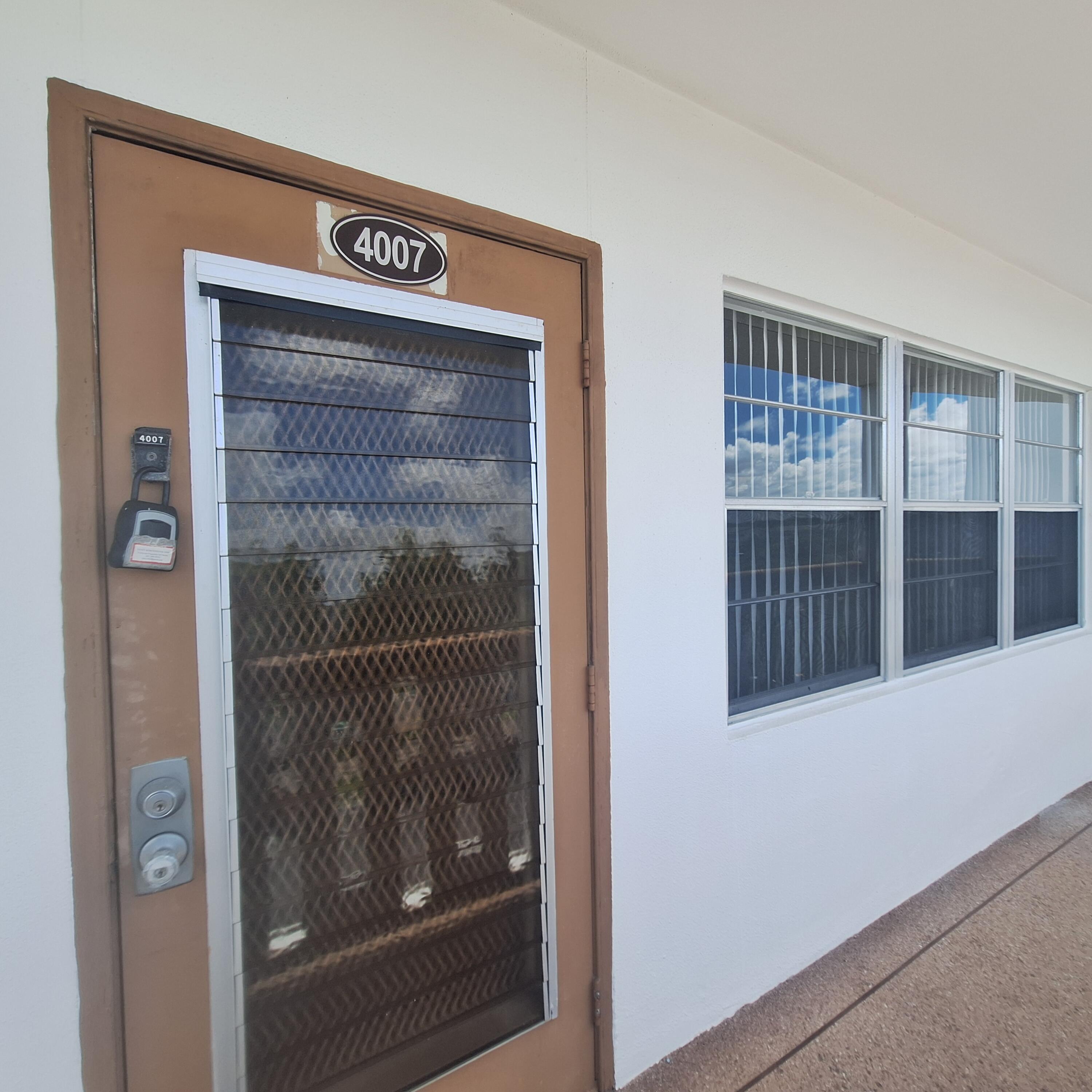 4007 Cornwall East, Unit 4007 Boca Raton, FL 33434 - Photo 16 of 35 front door