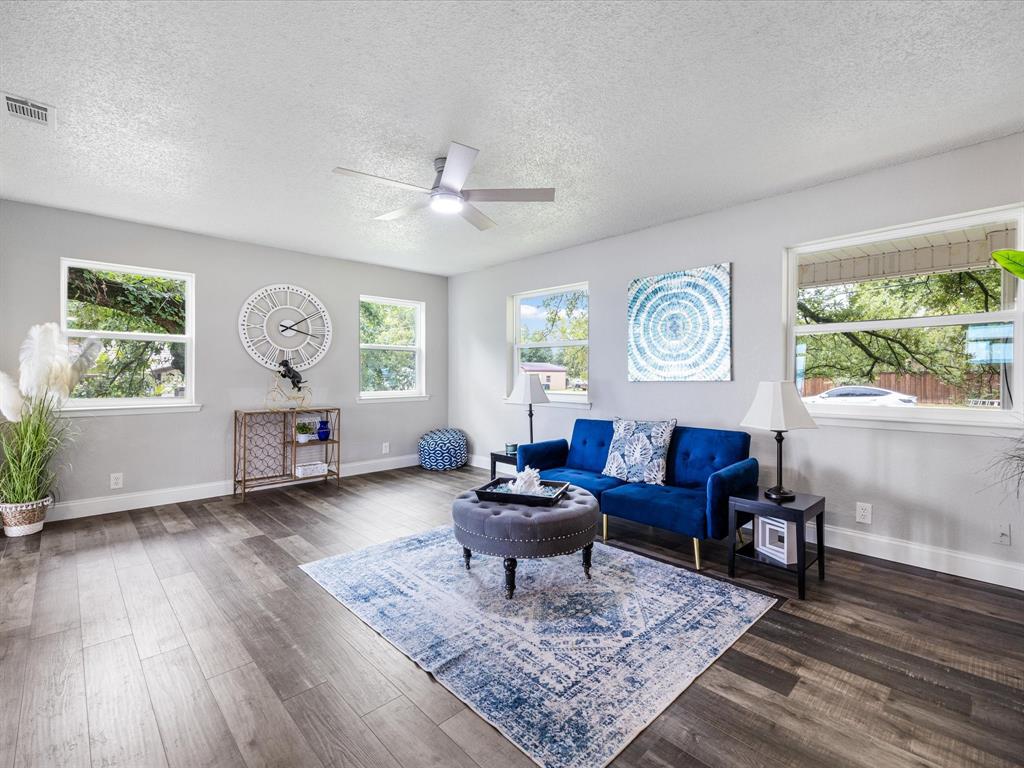 11314 Stanfield Drive Azle, TX 76020 - Photo 3 of 40