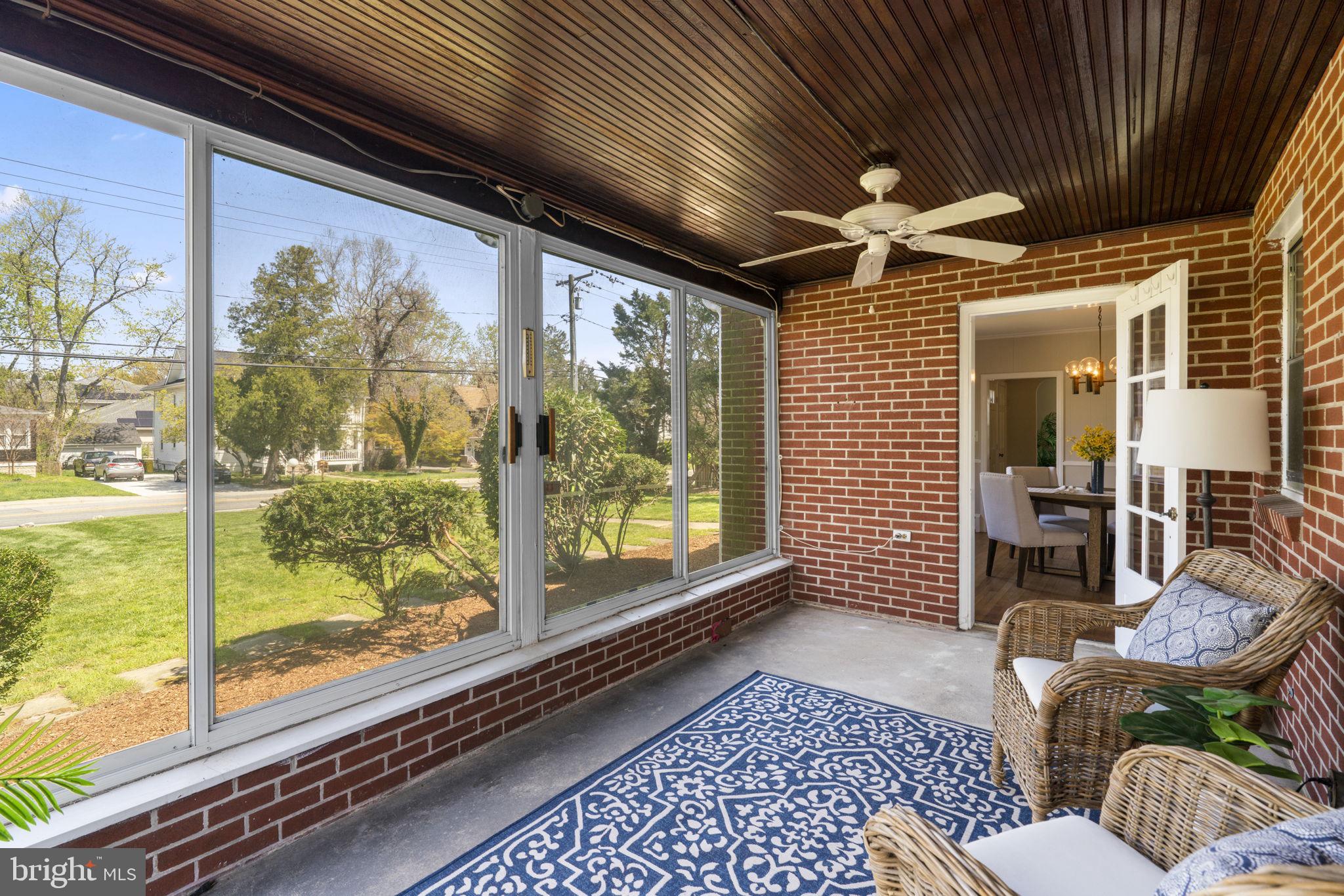 211 West Maple Road Linthicum Heights, MD 21090 - Photo 33 of 44 Great place to relax!