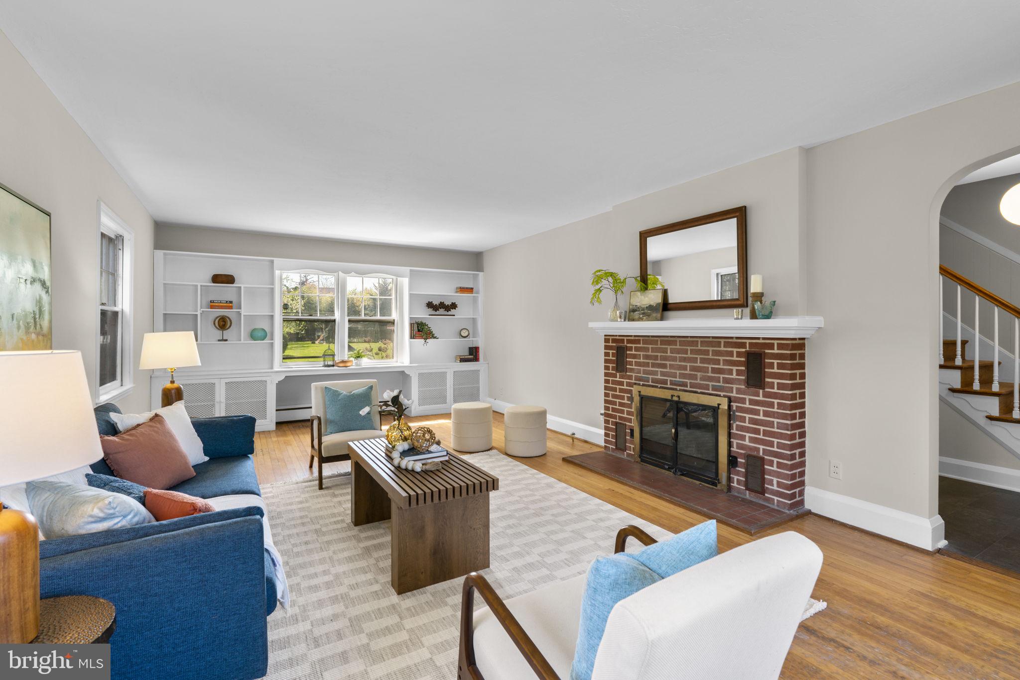 211 West Maple Road Linthicum Heights, MD 21090 - Photo 6 of 44 Decorative fireplace and built-ins