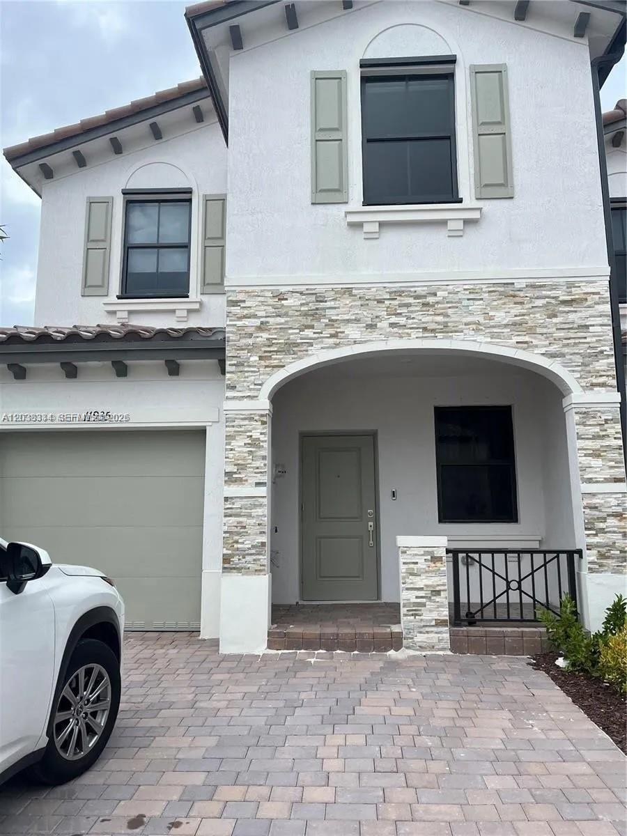 11935 Southwest 246th Terrace Homestead, FL 33032 - Photo 2 of 9