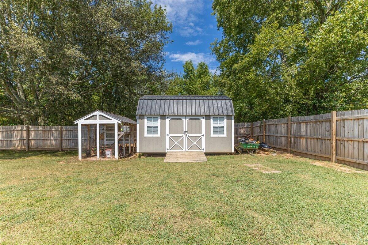 38 Larkspur Drive Rock Spring, GA 30739 - Photo 8 of 27 28-IMG_5972