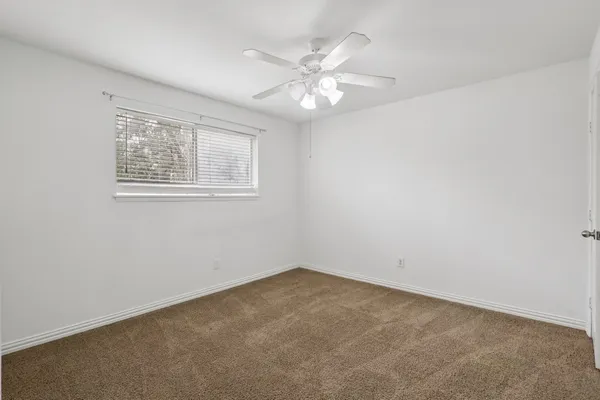 $2,400 | 3919 Galway Lane, Houston, TX 77080