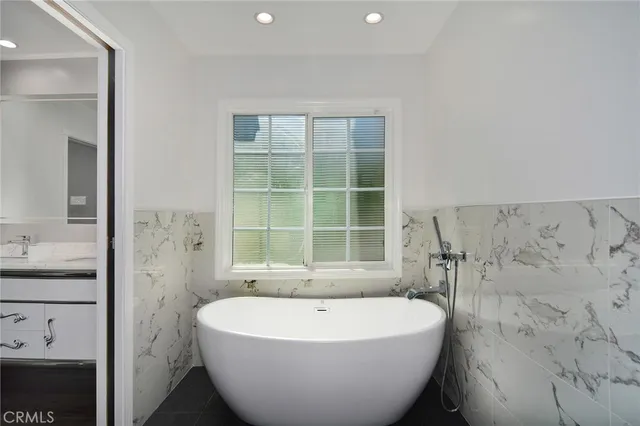 $6,995 | 5316 Mecca Avenue, Tarzana, CA 91356