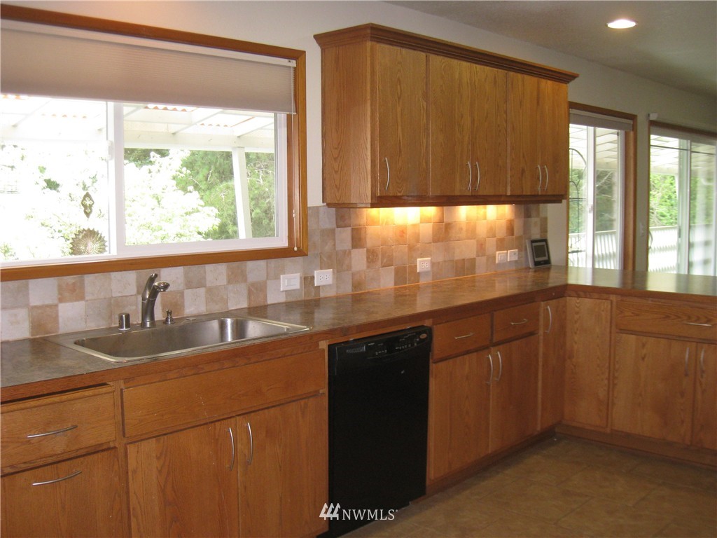 133 James Street Longview, WA 98632 - Photo 5 of 24