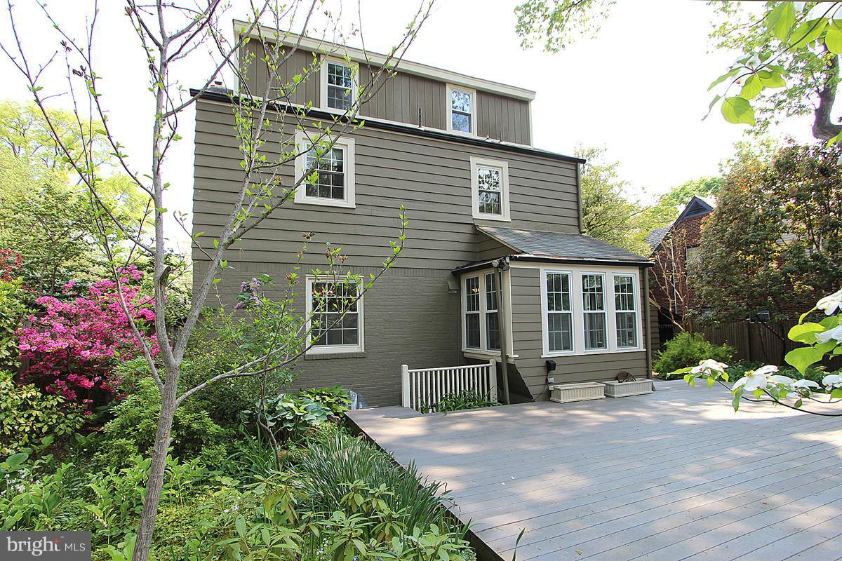 11 Hilltop Road Silver Spring, MD 20910 - Photo 27 of 29 Exterior (Rear)