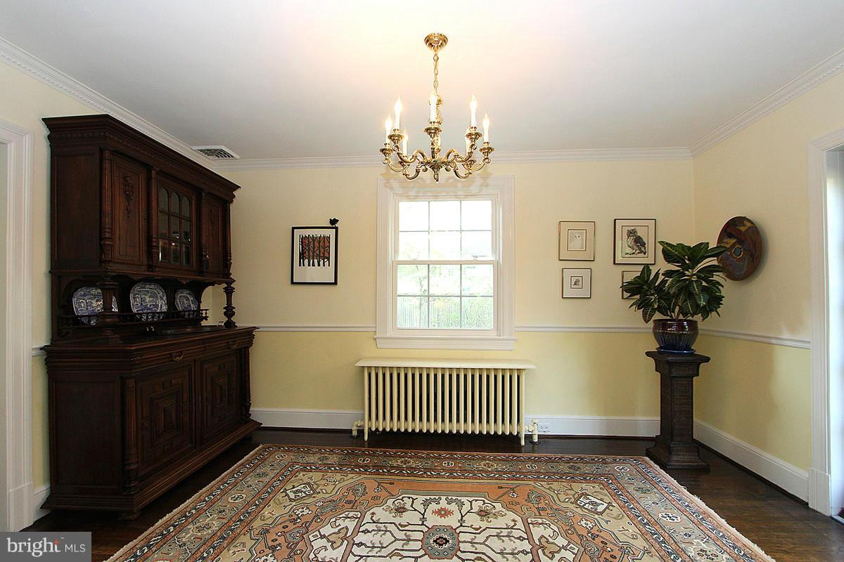 11 Hilltop Road Silver Spring, MD 20910 - Photo 8 of 29 Dining Room