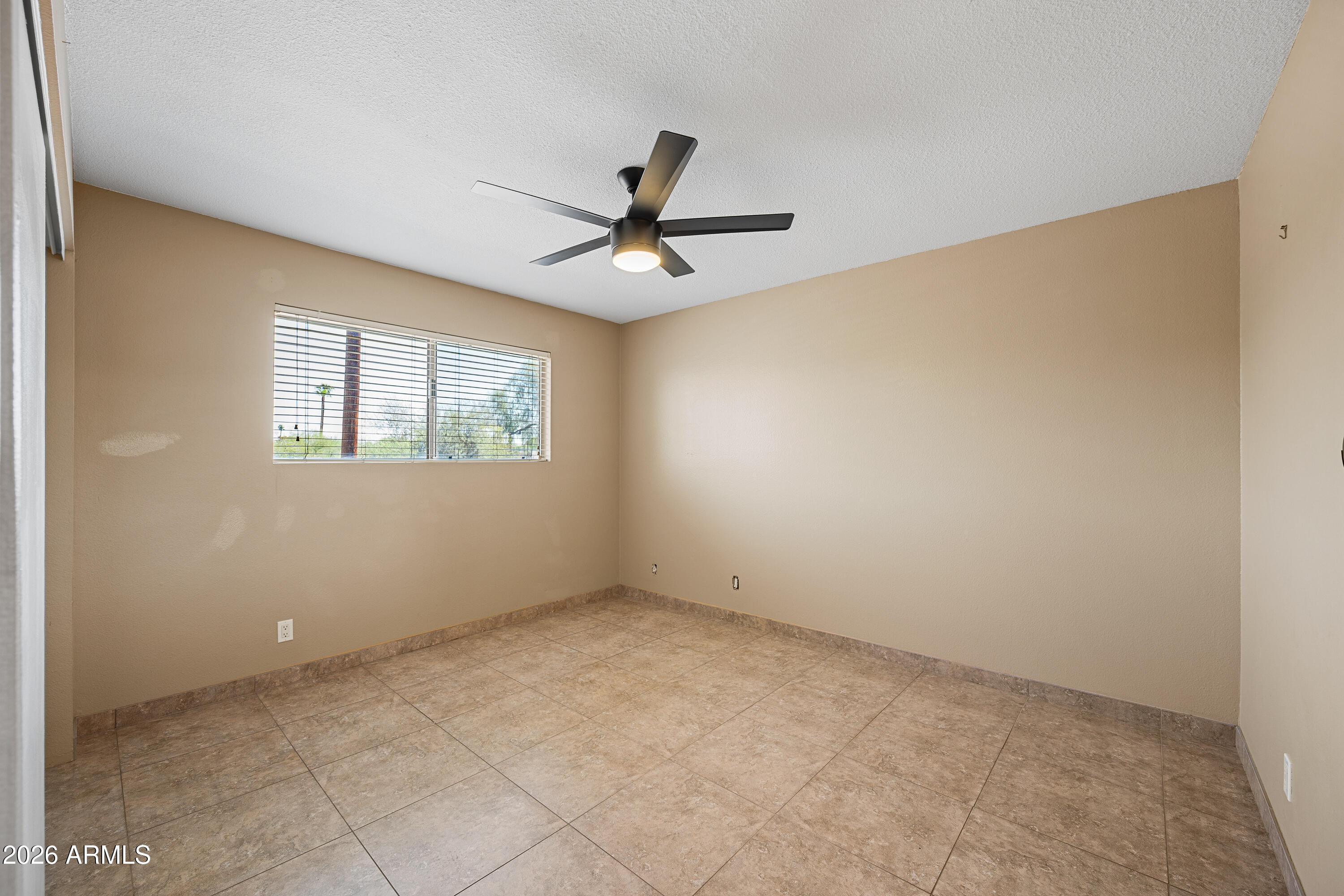 5525 East Thomas Road, Unit G9 Phoenix, AZ 85018 - Photo 10 of 16 10-5525ETRG9-ocupix-