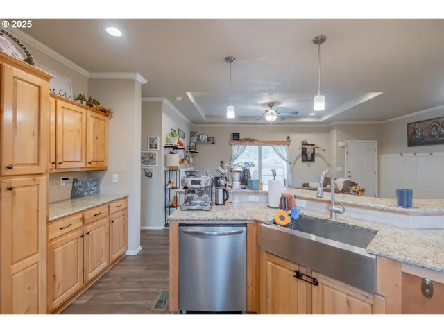 $445,000 | 1305 Ash Street, Brownsville, OR 97327