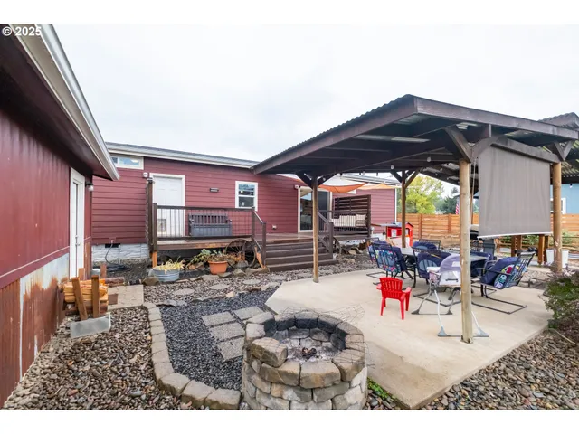 $445,000 | 1305 Ash Street, Brownsville, OR 97327