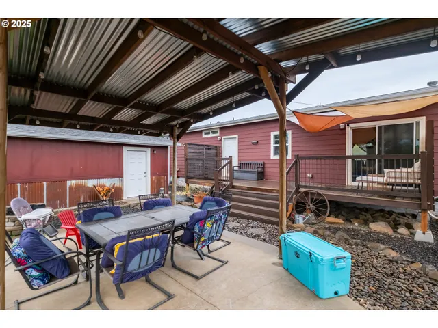 $445,000 | 1305 Ash Street, Brownsville, OR 97327