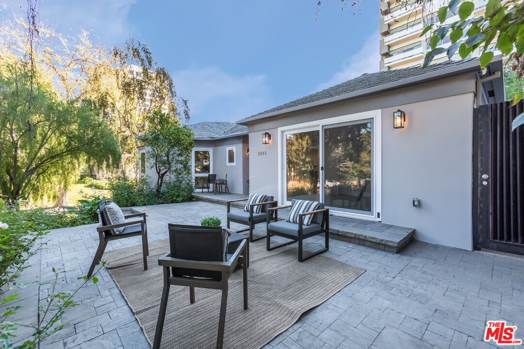 10700 Lindbrook Drive Los Angeles, CA 90024 - Photo 42 of 42 a building outdoor space with patio furniture
