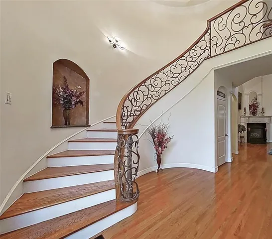 $895,000 | 582 County Road 410, Dayton, TX 77535