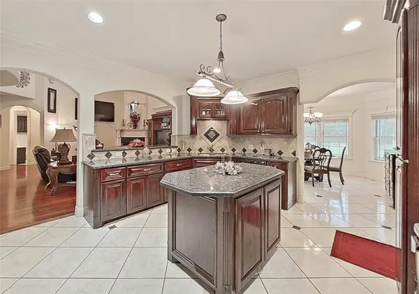 $890,000 | 582 County Road 410, Dayton, TX 77535