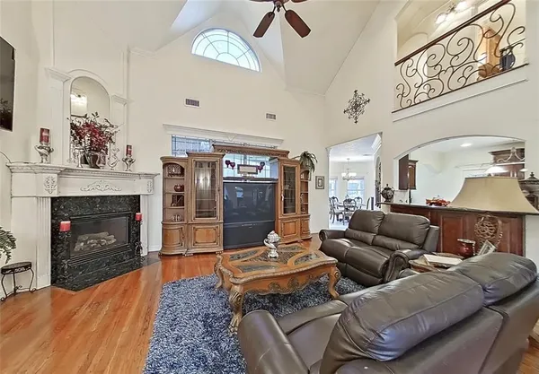 $890,000 | 582 County Road 410, Dayton, TX 77535