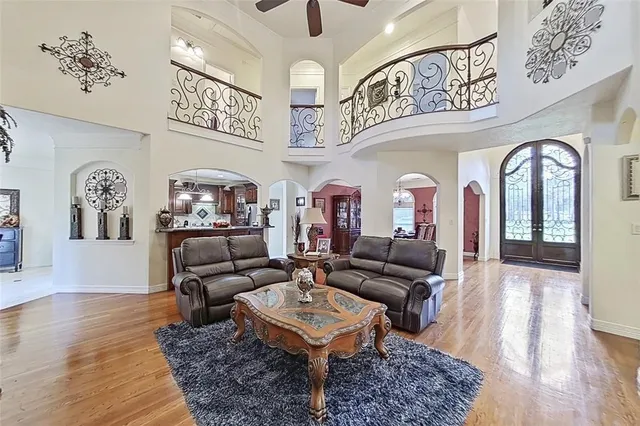 $895,000 | 582 County Road 410, Dayton, TX 77535