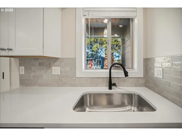 $459,900 | 12300 Meadowlawn Drive, Oregon City, OR 97045